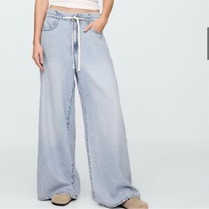 GAP | High Rise SuperLight Pull-On Baggy Jeans Light Wash size Medium NWT